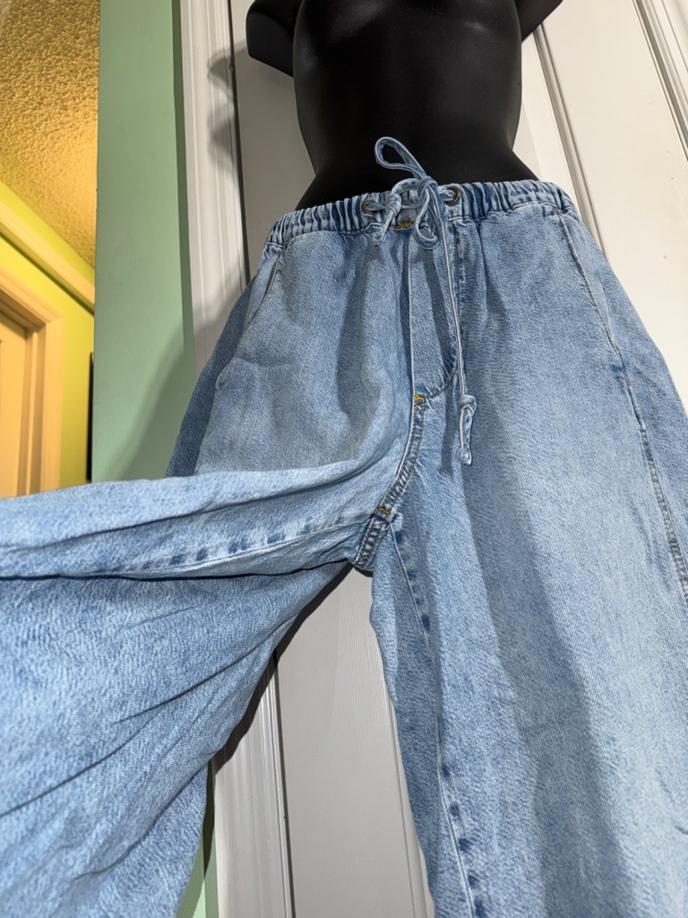 Pilcro Light Blue Beachy High-Rise Parachute Jean Harem Style Size XS Run Larger - Picture 5 of 10